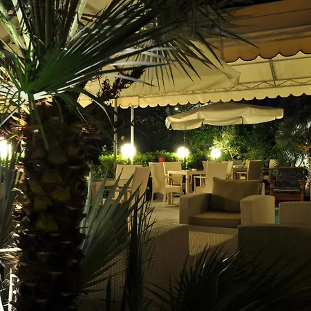 Pineta Mare Lido di Camaiore