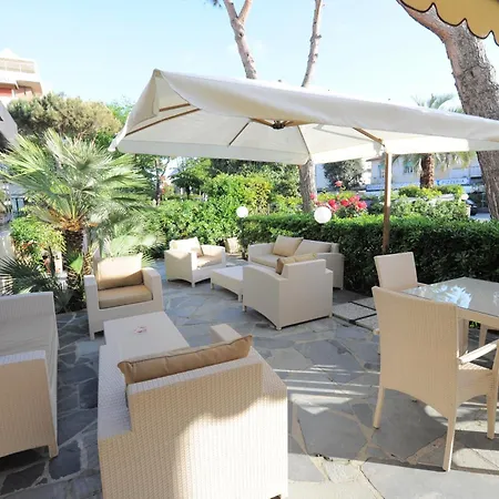 Hotel Pineta Mare Lido di Camaiore