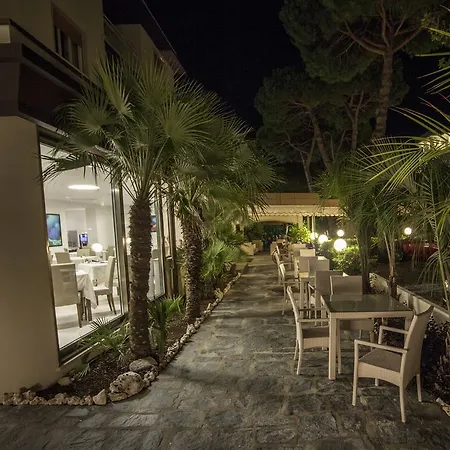 Hotel Pineta Mare 3*